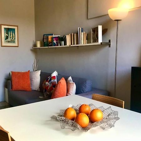 Sunny Top Floor In San Frediano Florencia Exterior foto