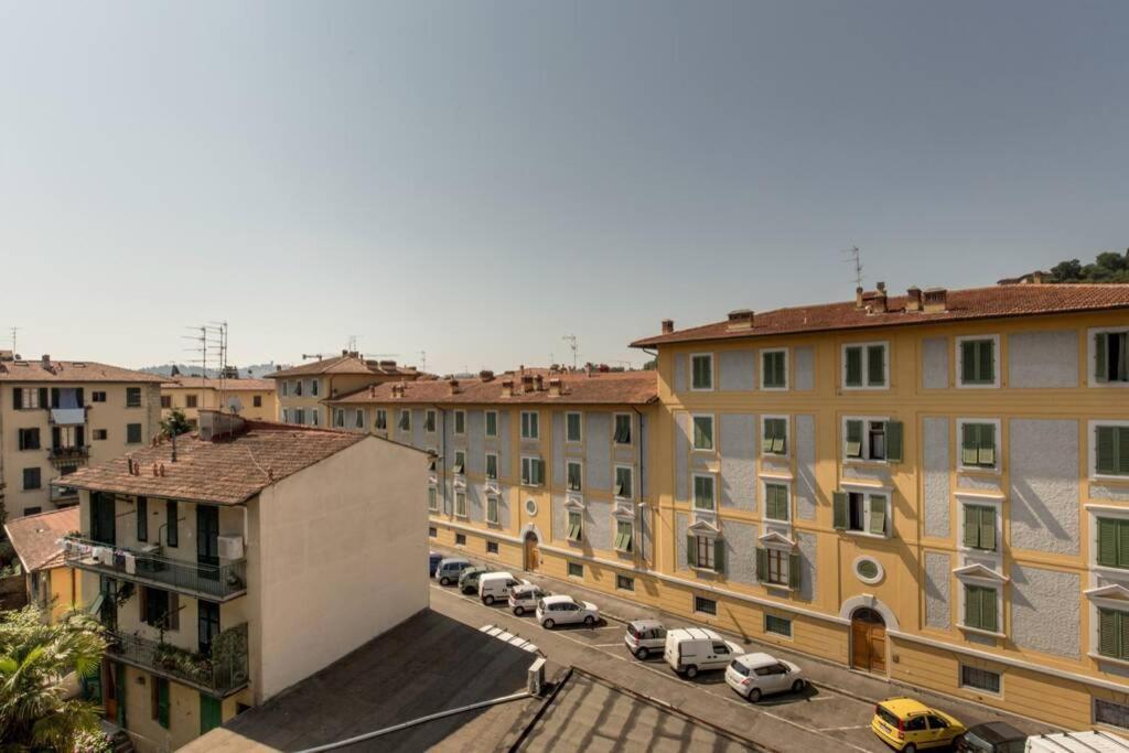 Sunny Top Floor In San Frediano Florencia Exterior foto
