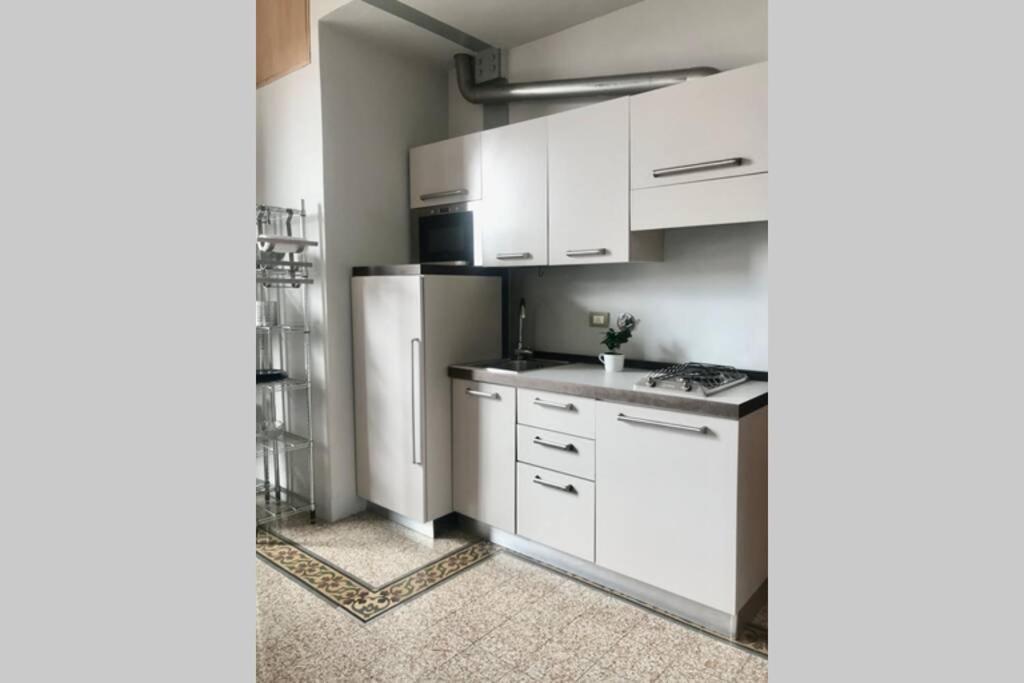 Sunny Top Floor In San Frediano Florencia Exterior foto