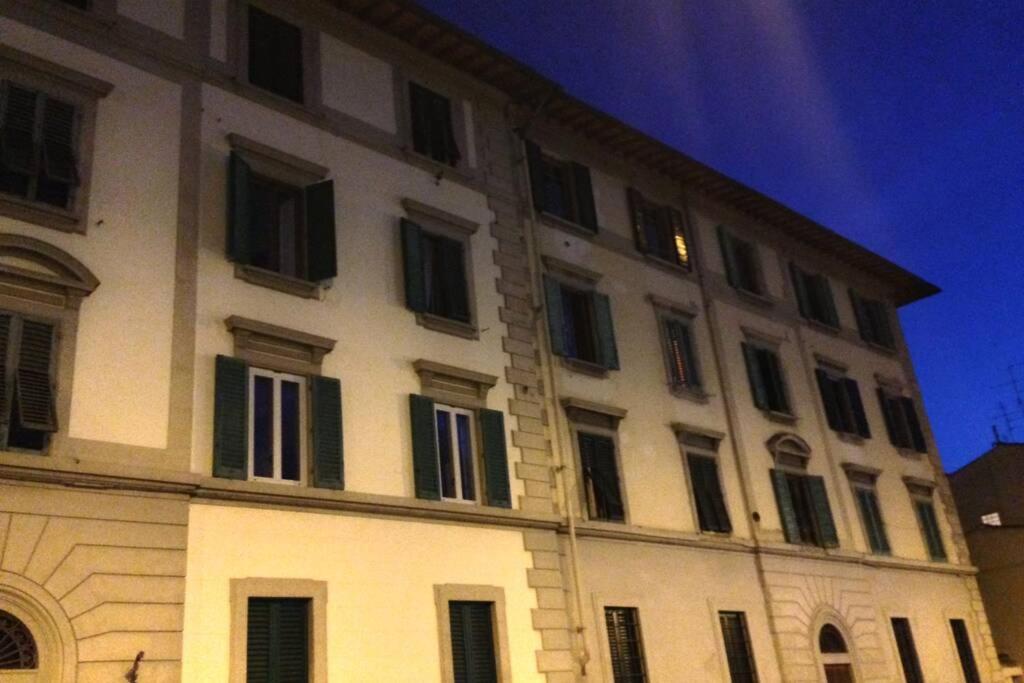 Sunny Top Floor In San Frediano Florencia Exterior foto